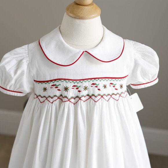 Girl's White Corduroy Smocked Dress Red and Green Embroidery Boutique 24 Months - Picture 4 of 5